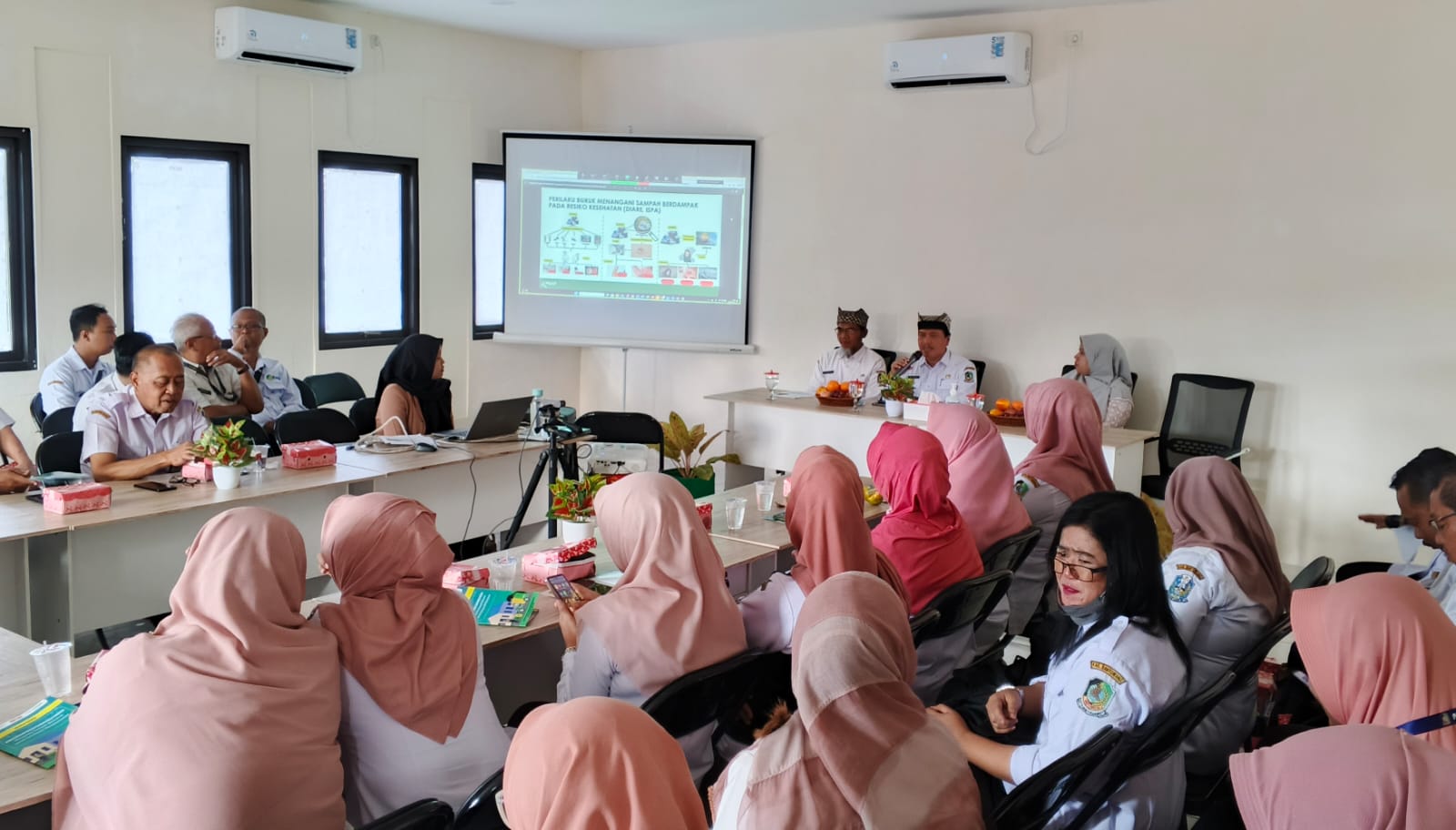 Perkuat Program STBM, Dinas Kesehatan Ajak Kepala Puskesmas se Banyuwangi Tinjau TPS Balak