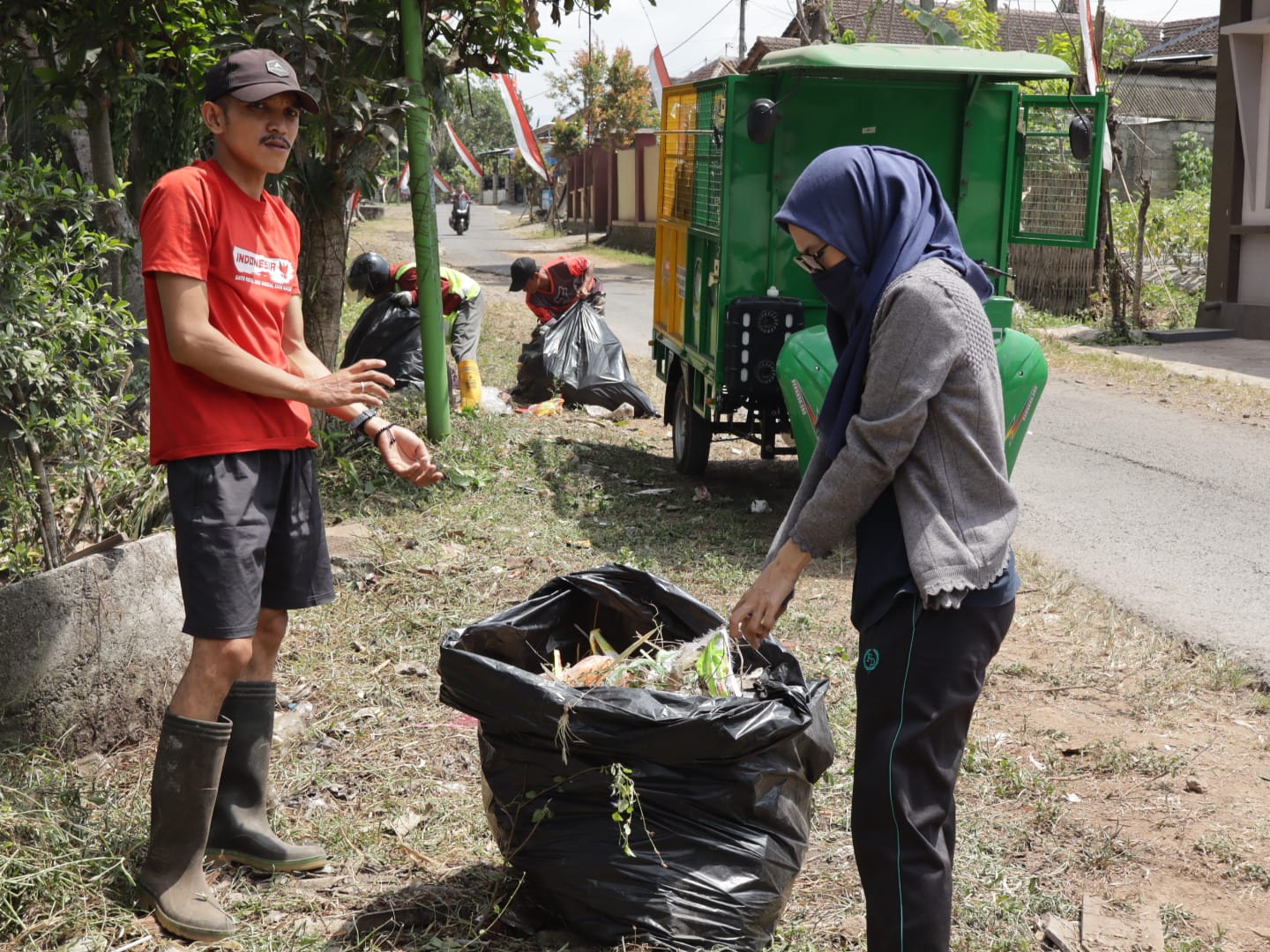 Cleanup (Bersih Desa) yang dilakukan di Desa Sumberbaru 